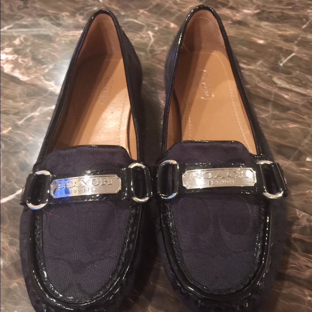 Shoes - Picture 3 of 4